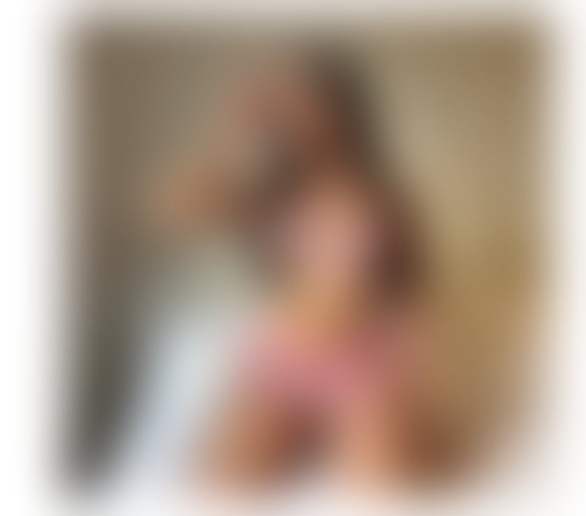 Clapham Junction Station - South West London — Laura - 🇧🇷Brazilian🇧🇷 Partyy girl (extras)