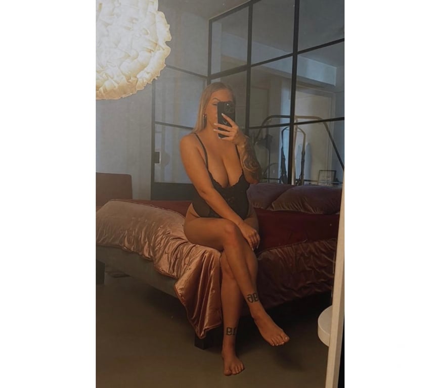 Escorts Buckinghamshire Milton Keynes - Photos for Cataleya big boobs and curvy body 100% real pic