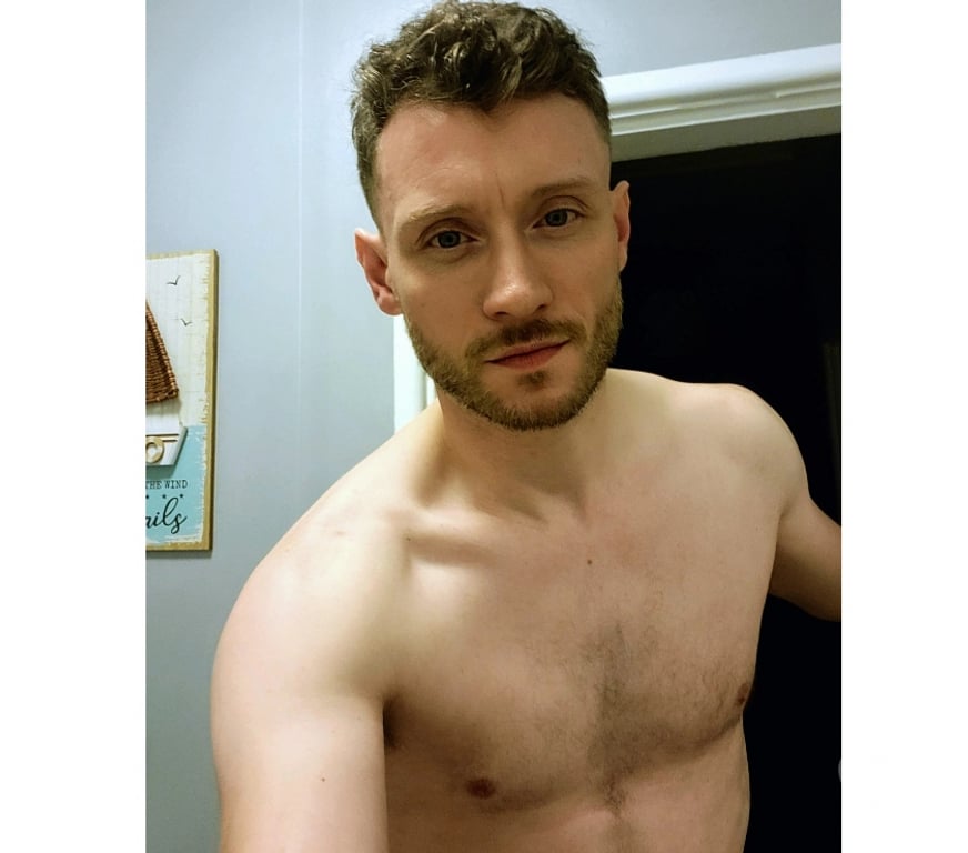  Gay massage North West London Harrow - Photos for 🇬🇧 Masculine HUNG TOP | Massage for Gay Straight Bi