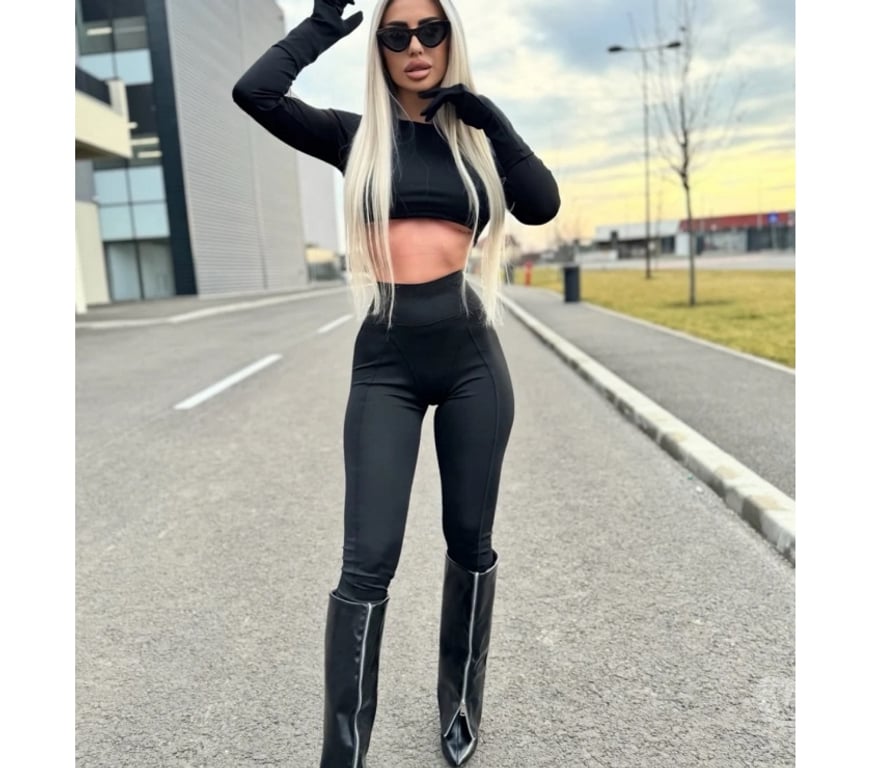 Escorts Merseyside Sefton - Photos for ANA New in town ! Best service !