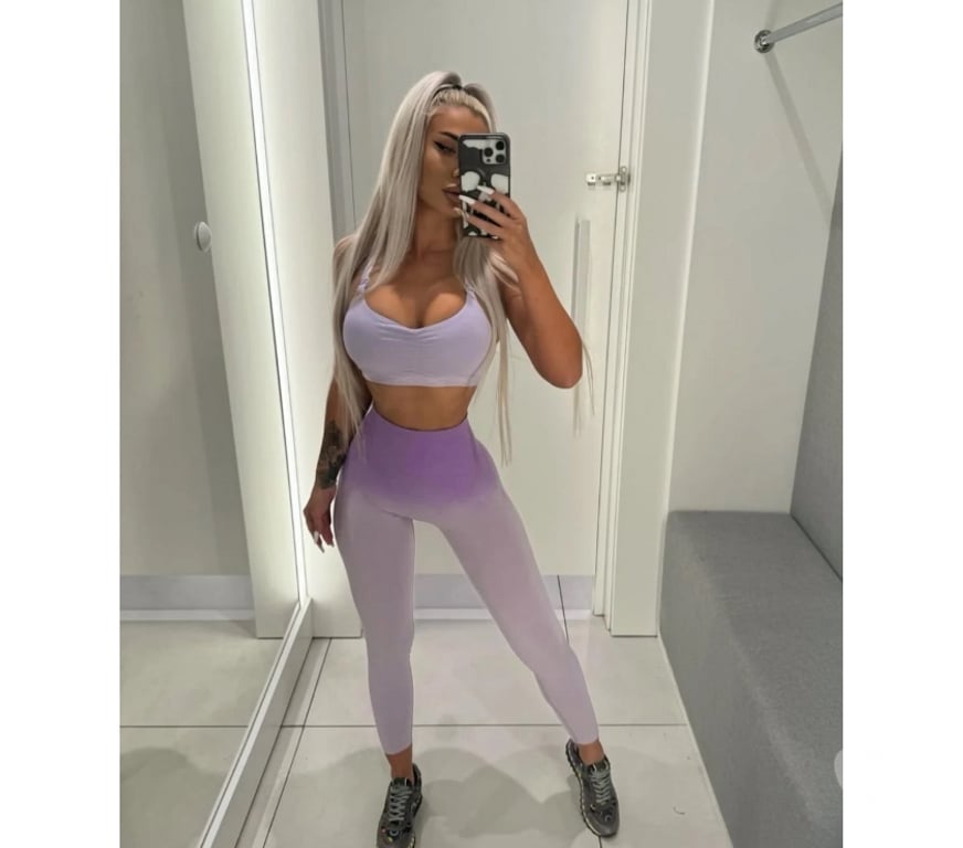 Escorts Merseyside Sefton - Photos for ANA New in town ! Best service !