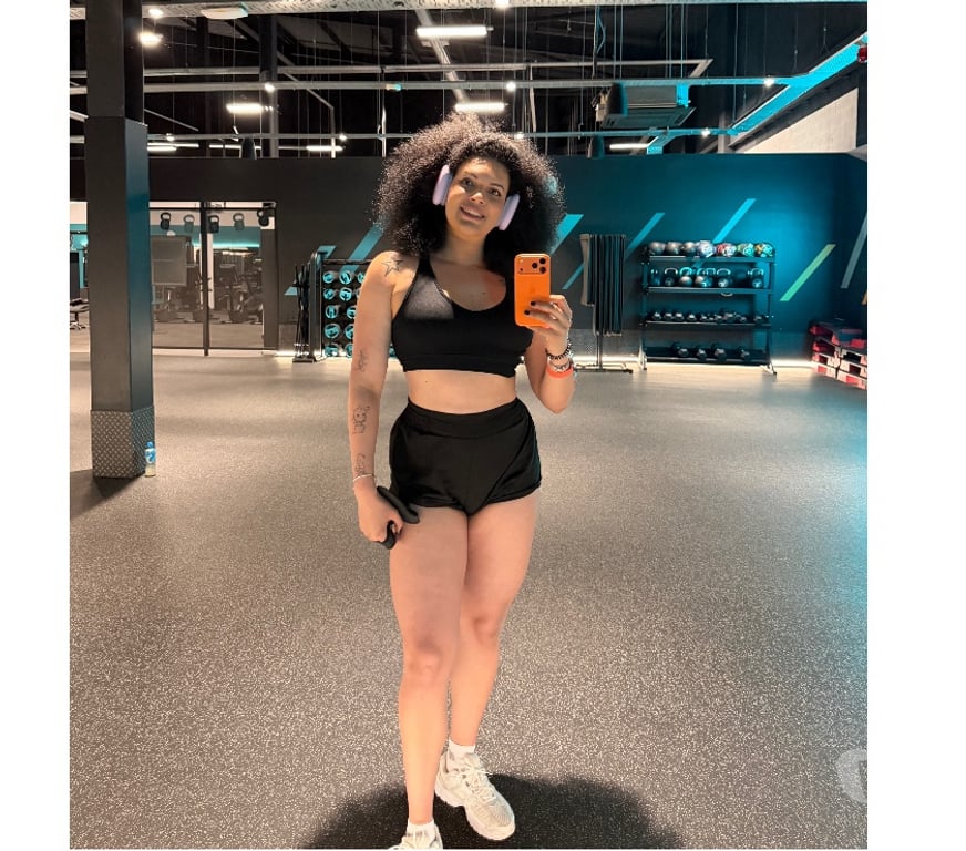 Trans Escorts West Midlands Birmingham - Photos for Angel Brazilian curly haired trans woman 🇧🇷🔥