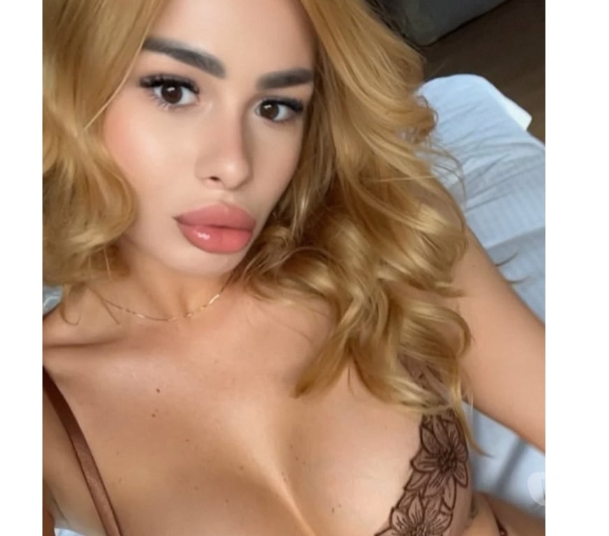 Escorts East London Victoria Docks - East London - Photos for Bella 💋 Brazilian Best ❤️‍🔥 Party girl