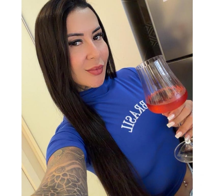Escorts Essex Southend-on-Sea - Photos for IZA ❤️‍🔥🥂PARTY GIRL 💃✨BRUNETTE