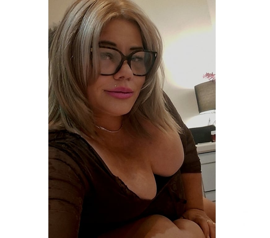 Escorts North London Tottenham Hale - North London - Photos for Sexy Alexa party grils 💯 best bj 💋❤️‍🔥💋