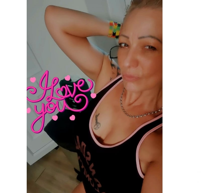 Escorts North London Haringey - Photos for Melanie milf xx