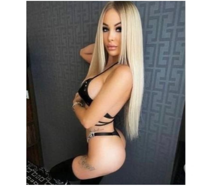 Escorts Nottinghamshire Nottingham - Photos for Naughty blonde🔥full&best service😛first time in tow💖
