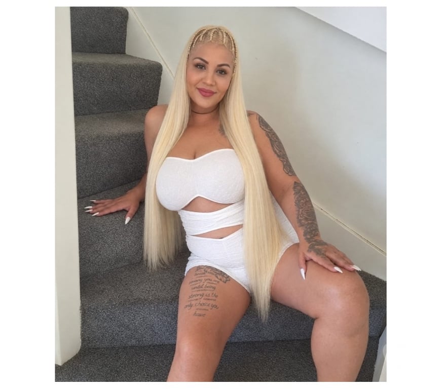Escorts Surrey Spelthorne - Photos for 💎Beautiful Bella💎 HUGE BOOBS IN YOUR FACE😍🍉