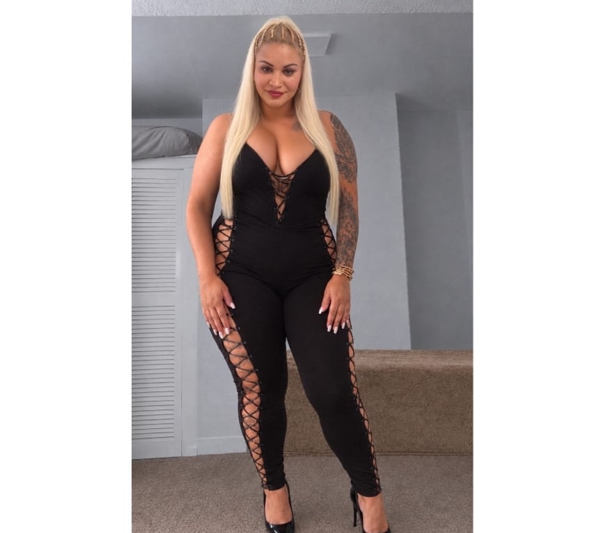 Escorts Surrey Spelthorne - Photos for 💎Beautiful Bella💎 HUGE BOOBS IN YOUR FACE😍🍉