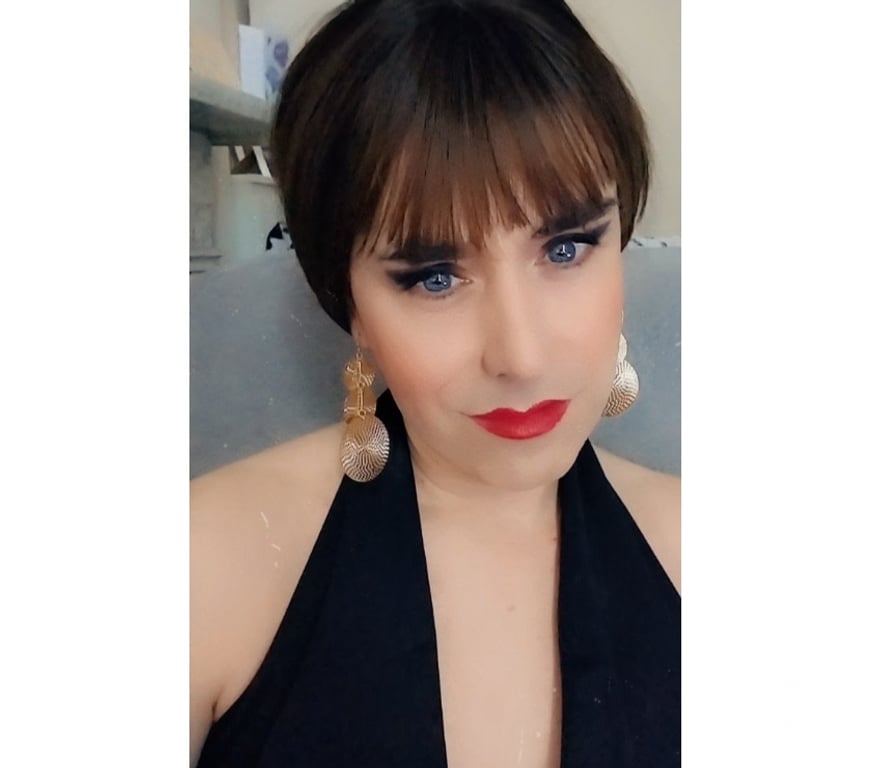 Gay Dating West London Ealing Broadway - West London - Photos for Crossdresser looking straight young men