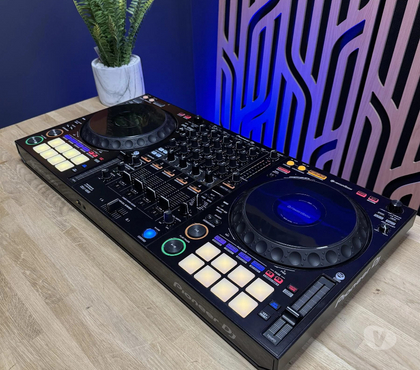 Camera, Audio & Video Abbey Road North West London - Photos for Pioneer DDJ-1000 DJ Controller + Odyssey FZGSDDJ1000W1 Fligh