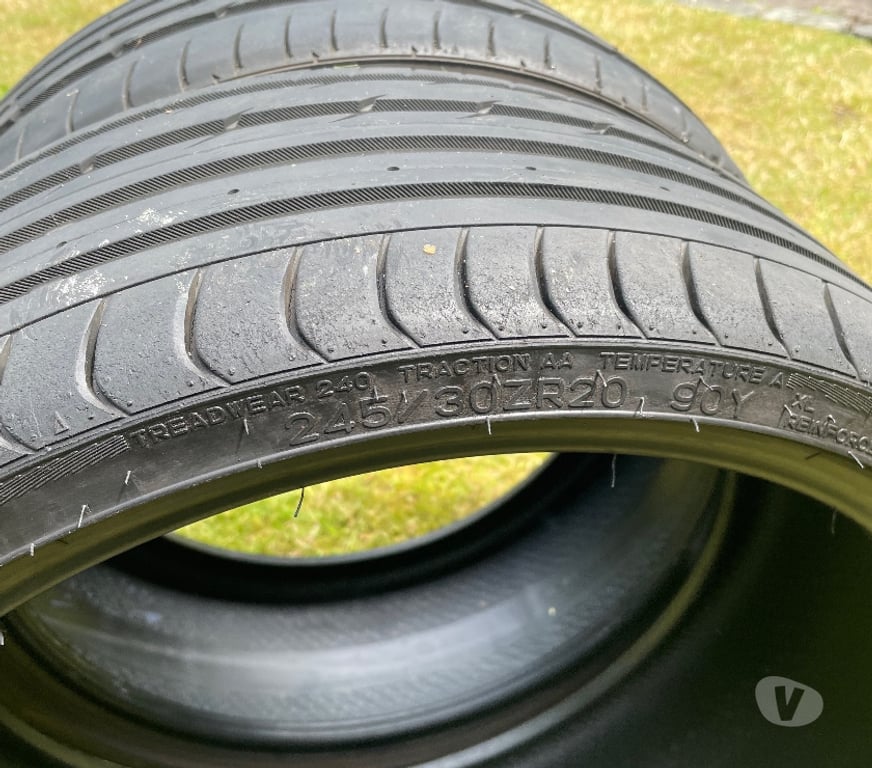 car spares Cheshire West and Chester Tarporley - Cheshire West and Chester - Photos for Car tyres in good condition