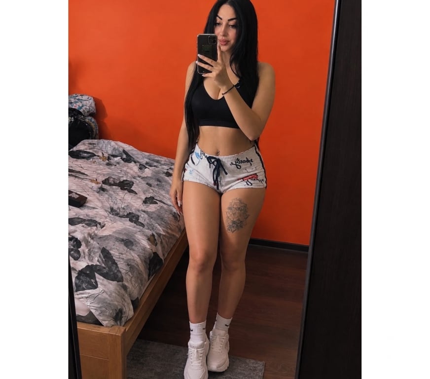 Escorts Slough Slough Town Centre - Slough - Photos for BUSTY BRUNETTE 🖤 INCALL AND OUTCALL