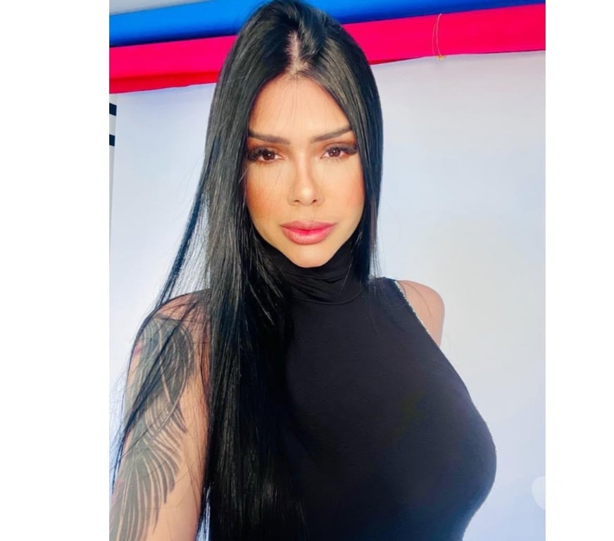 Escorts North London Winchmore Hill - North London - Photos for Delicious, irresistible, curvaceous, Brunette, play mate!!