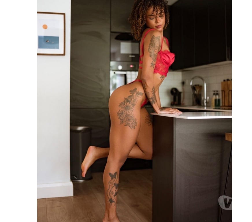 Escorts East London Stratford Station - East London - Photos for Let's have fun 🥳🇧🇷E20