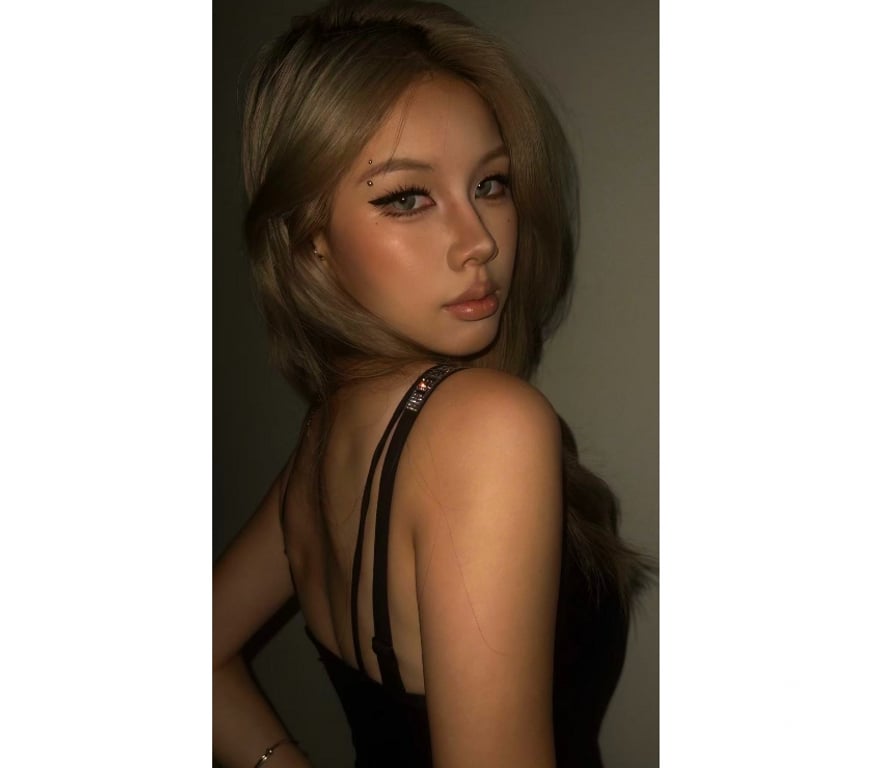 Escorts Merseyside Knowsley - Photos for Hot South Korean girl