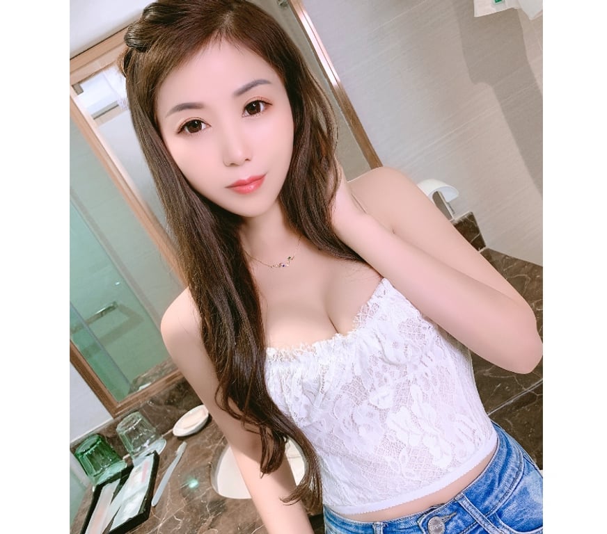 Escorts East London Whitechapel Station - East London - Photos for 🌹 New in East London – Friendly, Sweet & Welcoming