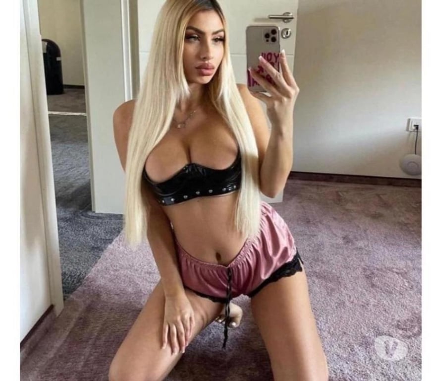Escorts Kent Medway - Kent - Photos for LOLY OWO PARTY GIRL 👑 STUNNING 🤩 NO RUSH