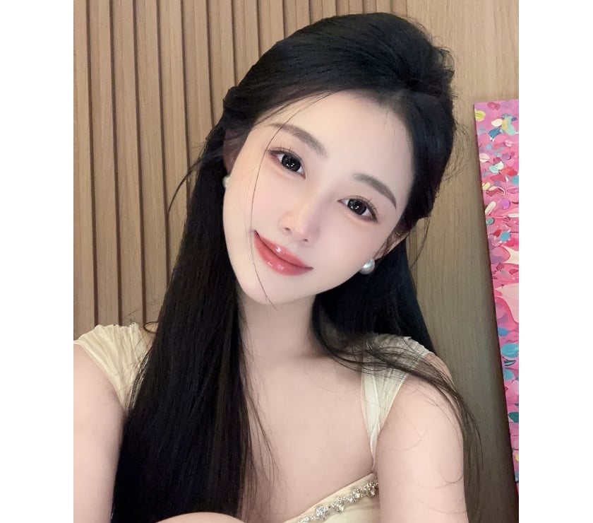 New sexy Asian beauty