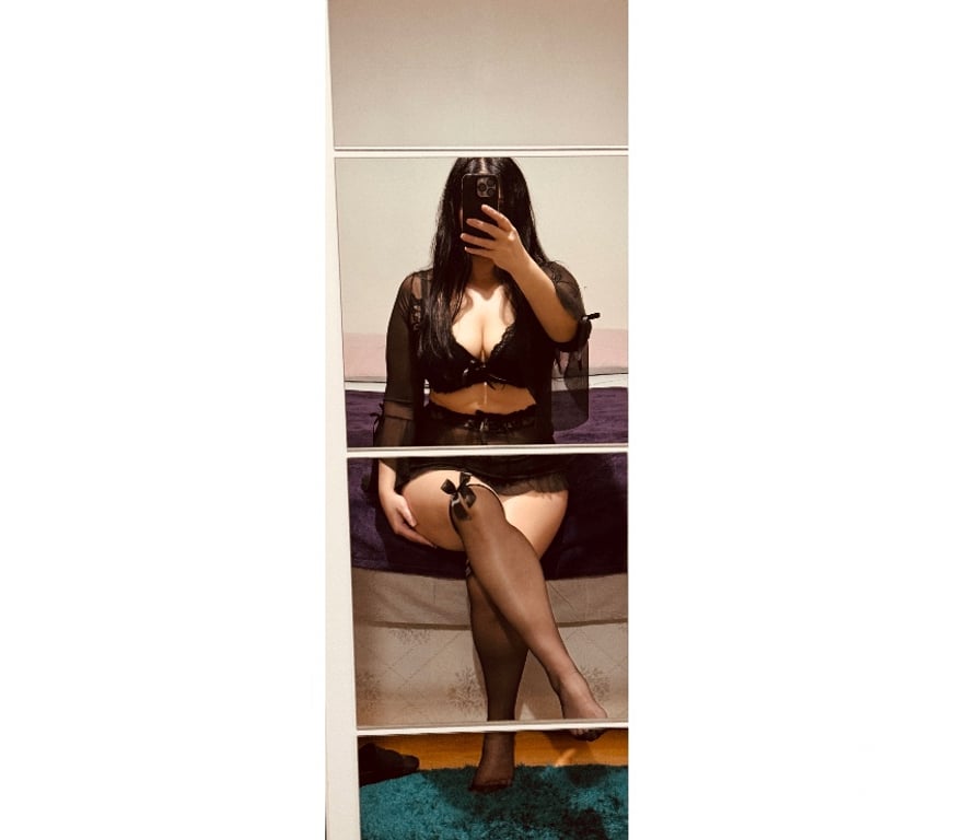 Escorts North London Friern Barnet - North London - Photos for Hot brunette girl💯 Massage and GFE 💦👄👄👄