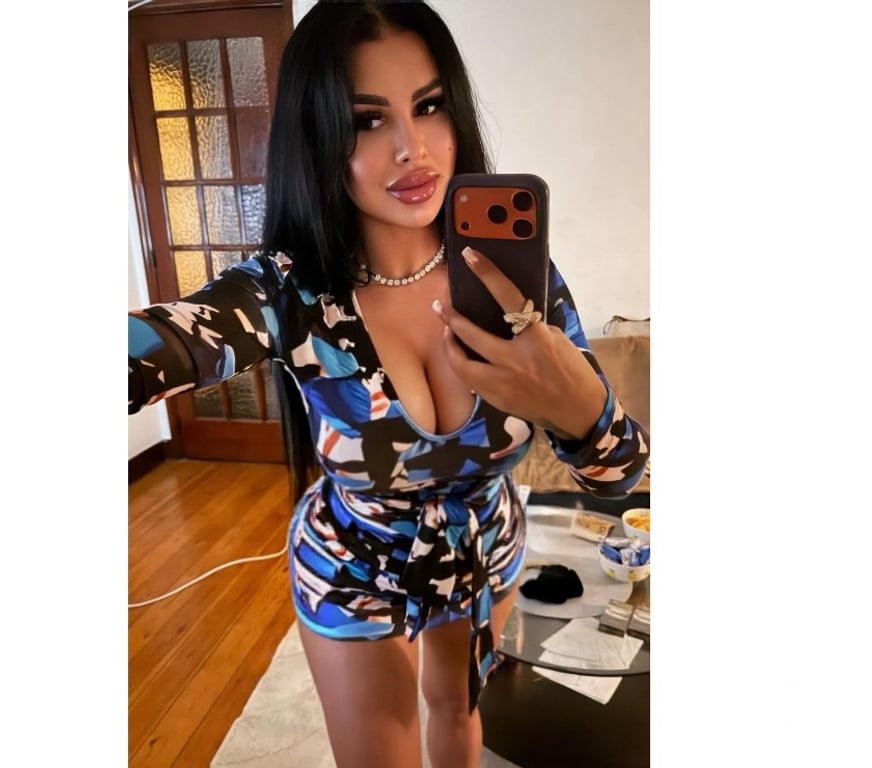 Escorts Peterborough Peterborough City Centre - Peterborough - Photos for Andra — The Temptation You Won’t Forget