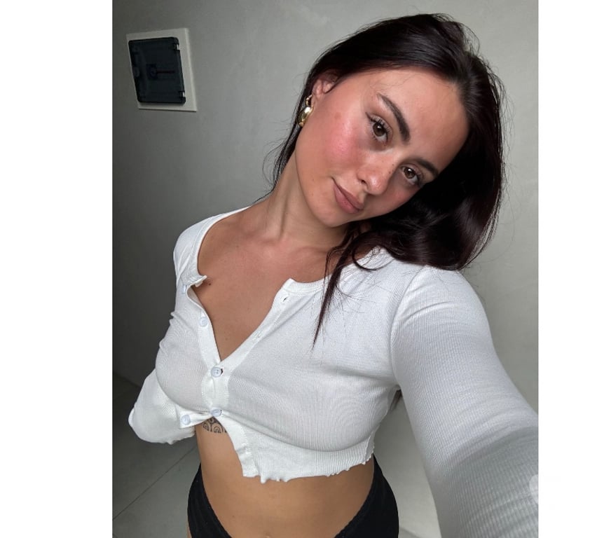 Escorts Merseyside Liverpool - Photos for Julia Brazilian 🇧🇷 sweet girl natural body 🍓🔥