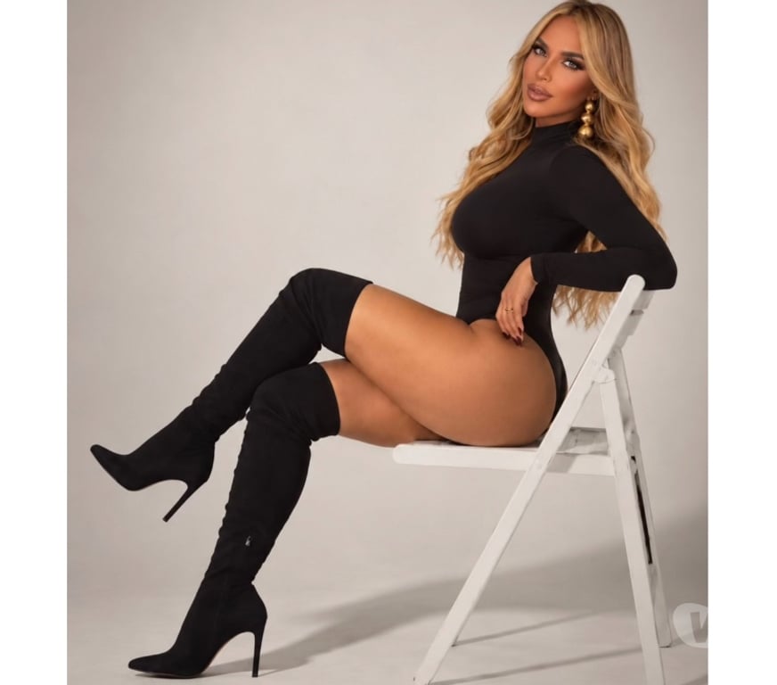 Trans Escorts West London Ealing - West London - Photos for Valentina hot XXL 🍆 Party 🎊🎉💦