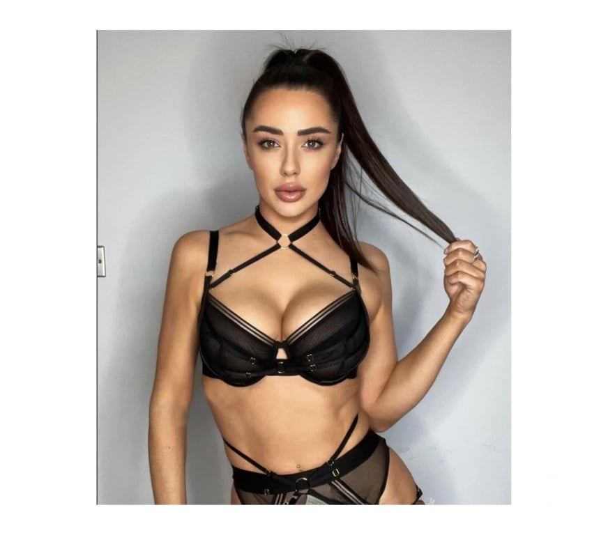 Escorts Bedfordshire Luton - Photos for New in town new in UK