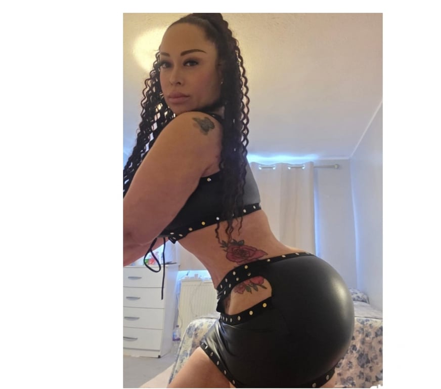 Escorts Greater Manchester Manchester - Photos for ❤️COLOMBIANA💯 🍑BIG ASS💦 🍾🥂PARTY GIRL🥳