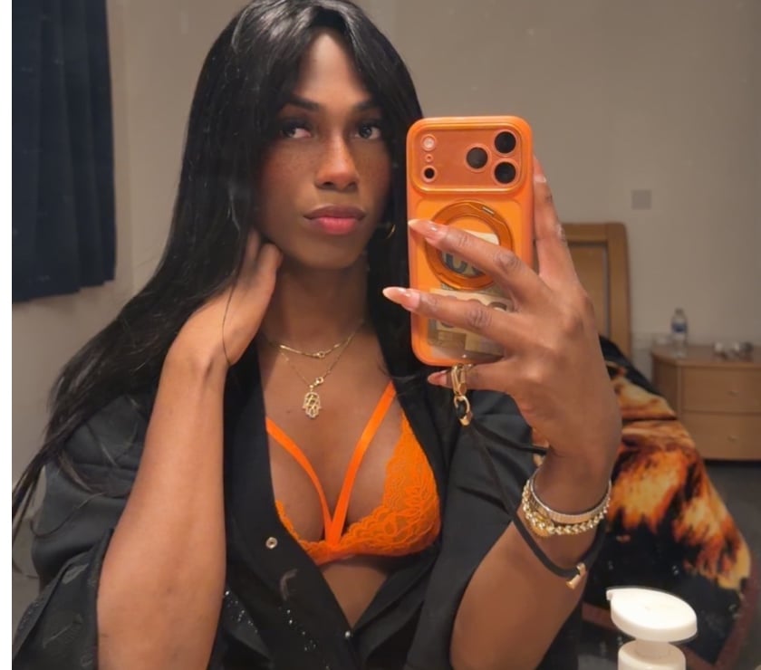Trans Escorts East London Ratcliff - East London - Photos for Panamanian brunette transsexual, well-endowed, submissive, d