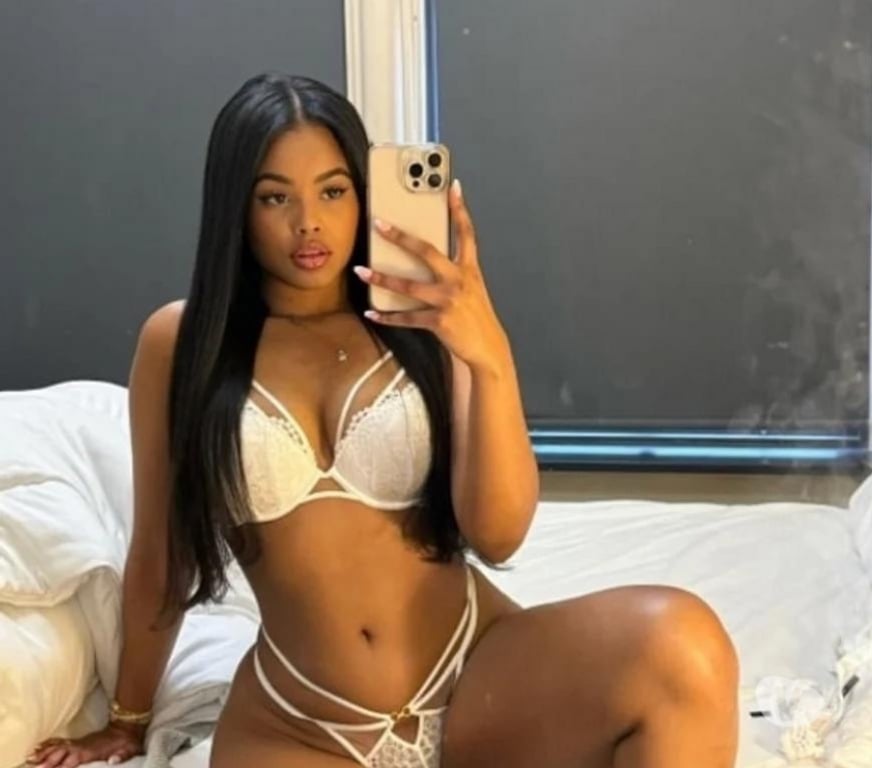 Escorts Bedfordshire Luton - Photos for new girls in town PAOLA