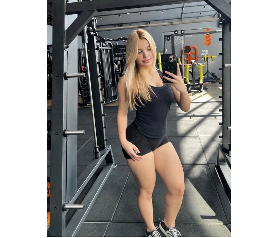 Escorts Hertfordshire Watford - Photos for Victoria best 0w0,girl hot🔥party🎉🥳