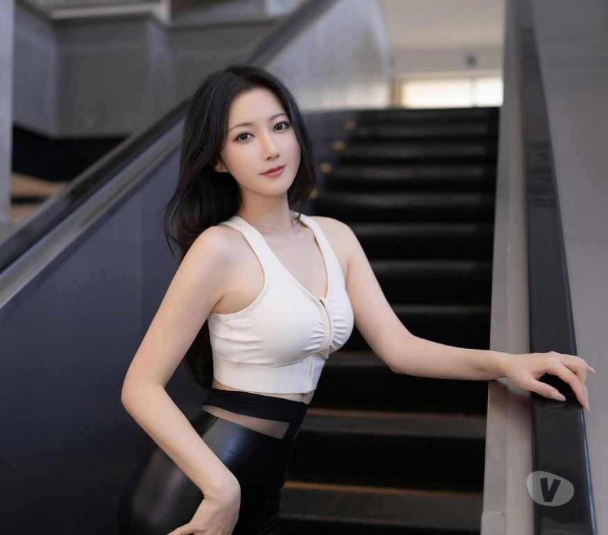 Escorts East London Gants Hill Station - East London - Photos for Asian service hot