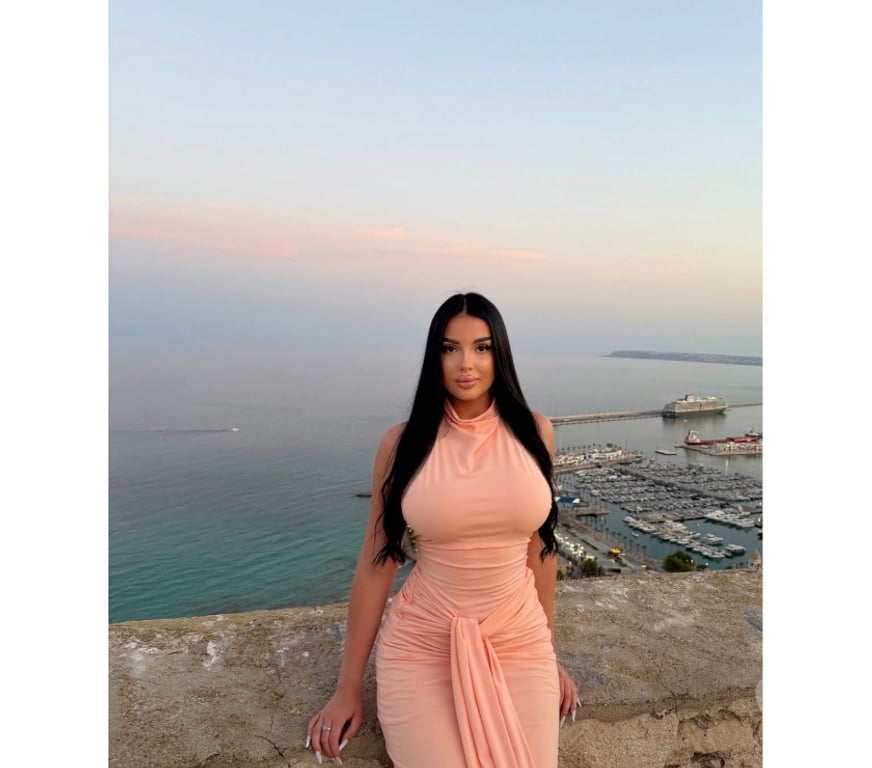 Escorts Glasgow Glasgow City Centre - Glasgow - Photos for NEW-CAR MEET-OUT-INCALL-Central station