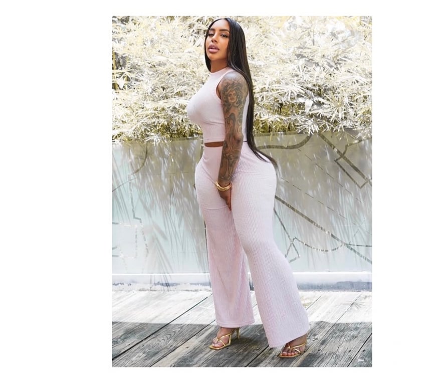 Escorts Buckinghamshire Milton Keynes - Photos for RAISA GIRL IN CITY CENTER party 🎉