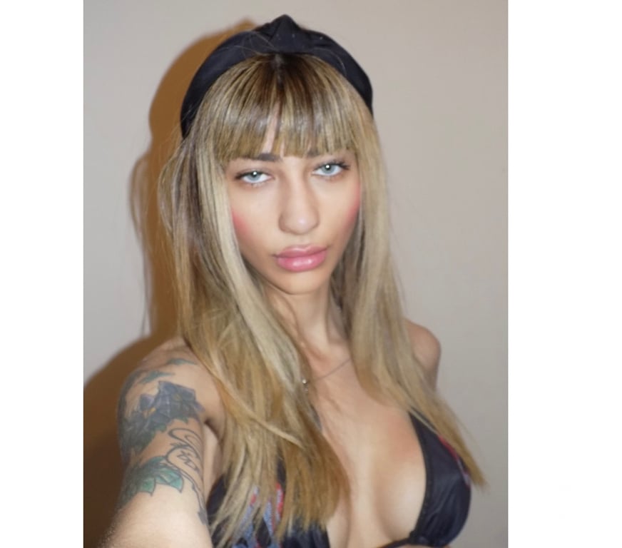 Escorts North West London Camden - Photos for Party girl carismatich teacher of portuguese available