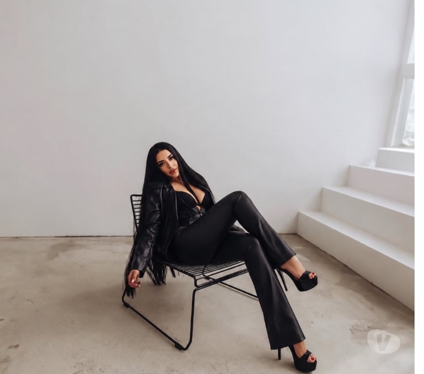 Escorts North London Palmers Green - North London - Photos for ✨ A Touch of Czech Elegance & Irresistible Charm 🫦