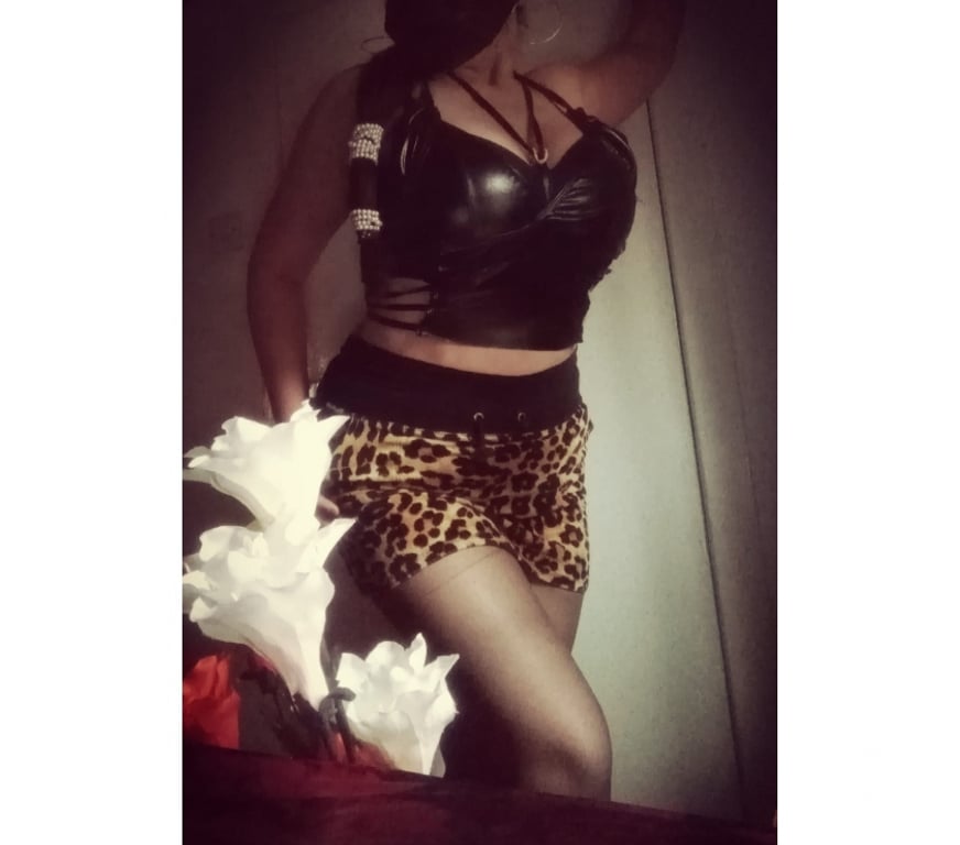 Escorts Greater Manchester Bolton - Photos for Professional Thai hot oil aromatherapy massage from Dala