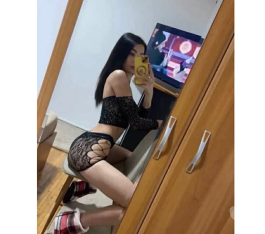 Escorts South East London Bermondsey - South East London - Photos for 🔥NAUGTHY Mia🍭A-level GFE OWO💦🔝PARTY🔝