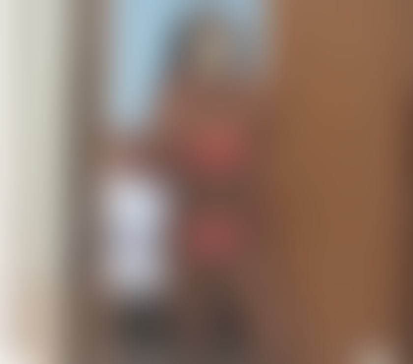 Escorts West Sussex Crawley - Photos for Ebony EMILY from Canada visiting GATWICK