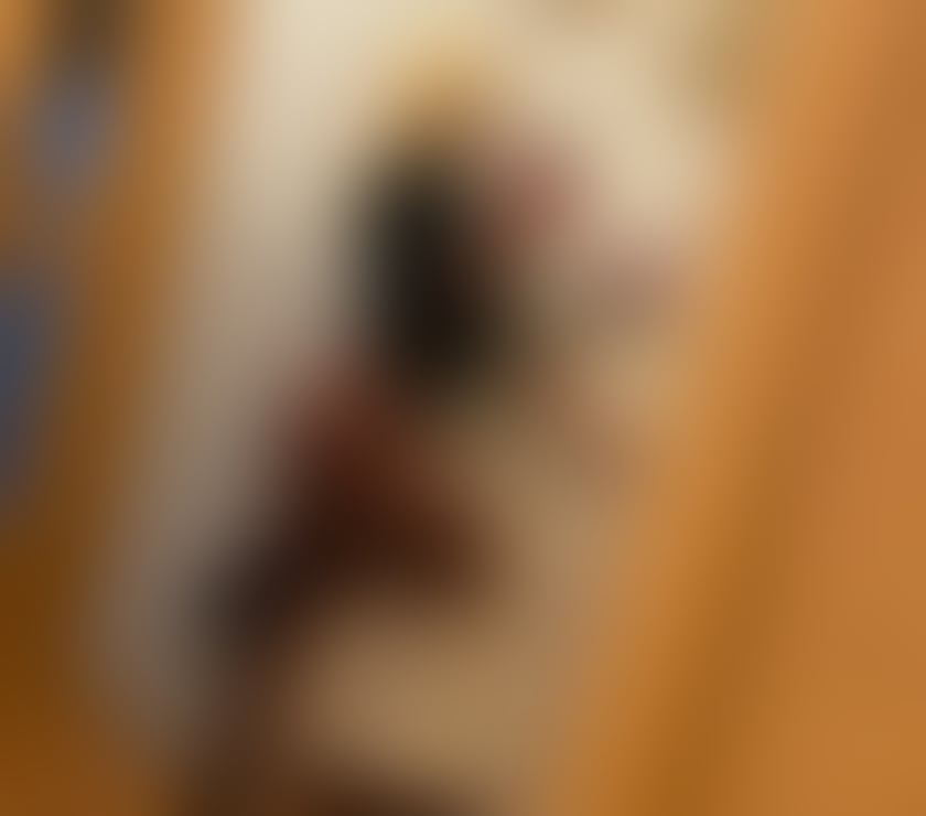 KIRRA BLONDE PETTITE! Incall outcall