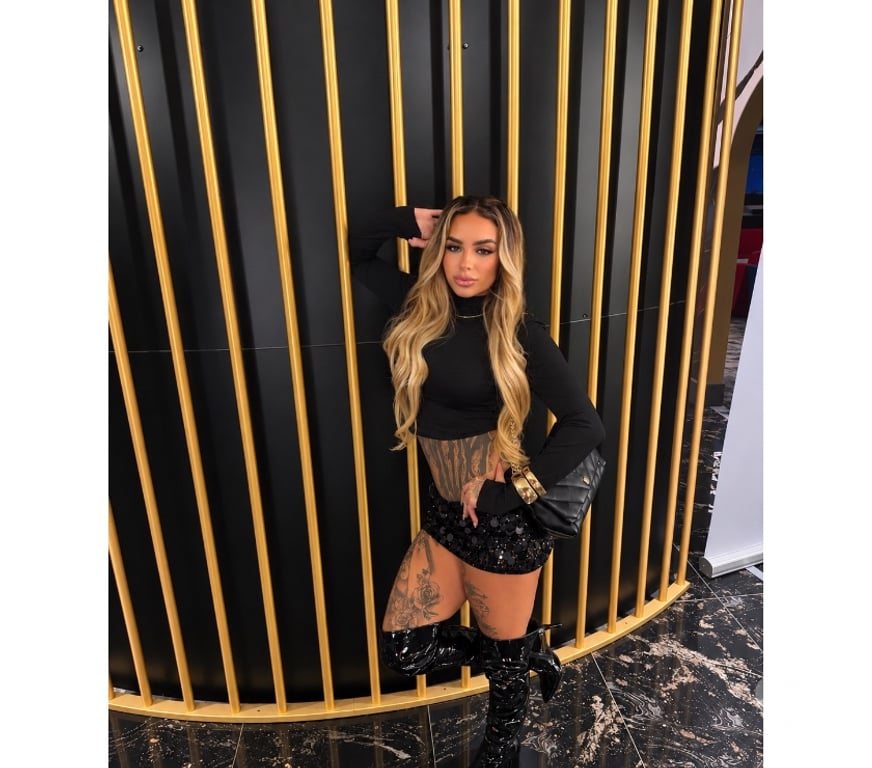 Escorts East London Canary Wharf - East London - Photos for Blonde party Brazil