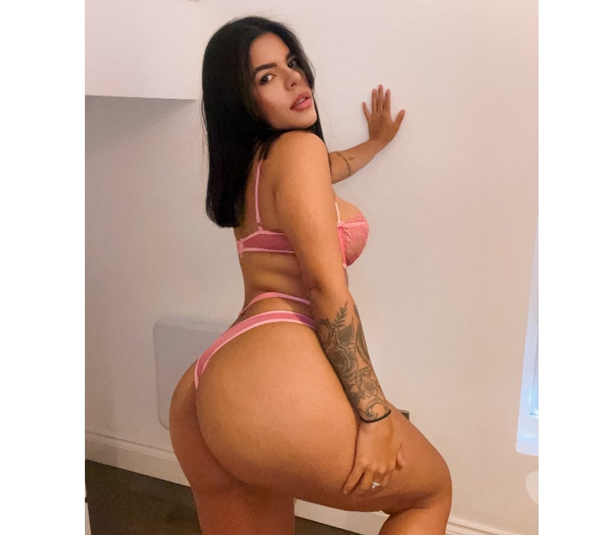 Escorts West Midlands Coventry - Photos for 🔥✨ SLOW KISSES ✨👄🔥