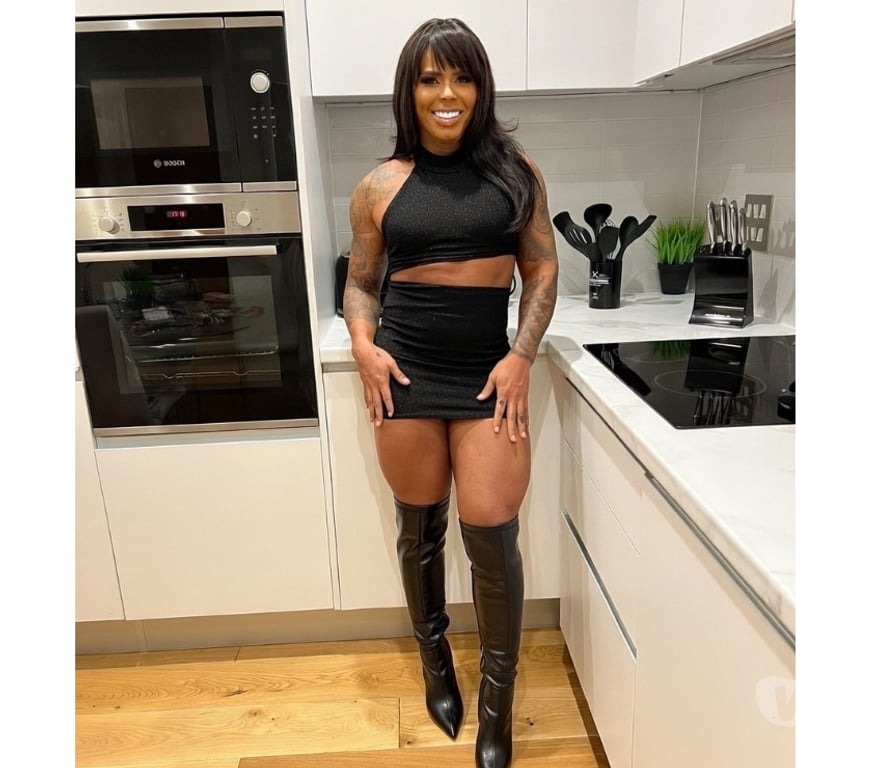 Trans Escorts Devon Plymouth - Photos for Bárbara hot Brazilian