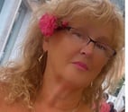 Mature masseuse Poland Yolanda
