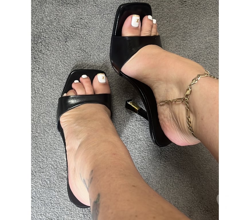Escorts North London Edmondton Green Station - North London - Photos for FEET FETISH 🦶FEET WORSHIP 🦶🦶❤️