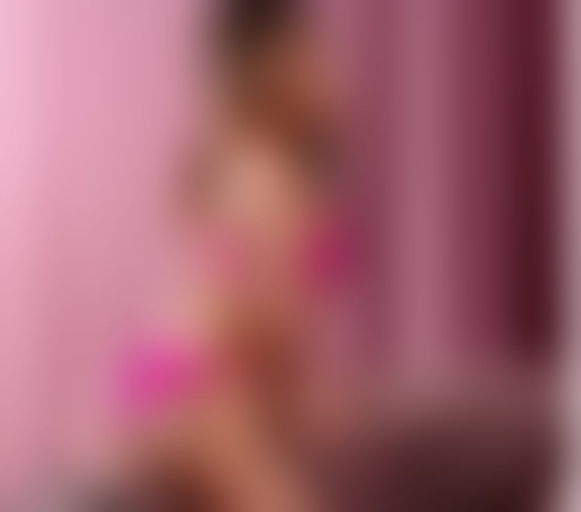 Escorts South West London Kingston Vale - South West London - Photos for Escort Minnie Natural Busty Blonde 💯 Real
