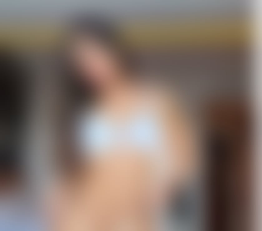 Trans Escorts East London Stratford - DLR Station - East London - Photos for 🔥 NEW Latina TRANS Discreet Companion 🔥 BIG and BOUNCY