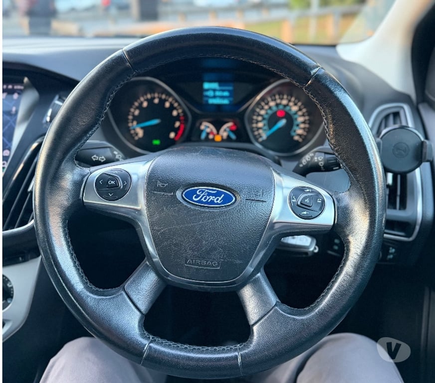 used cars for sale South West London Sutton - Photos for 2014 Ford focus 1.6L petrol automatic ulez free