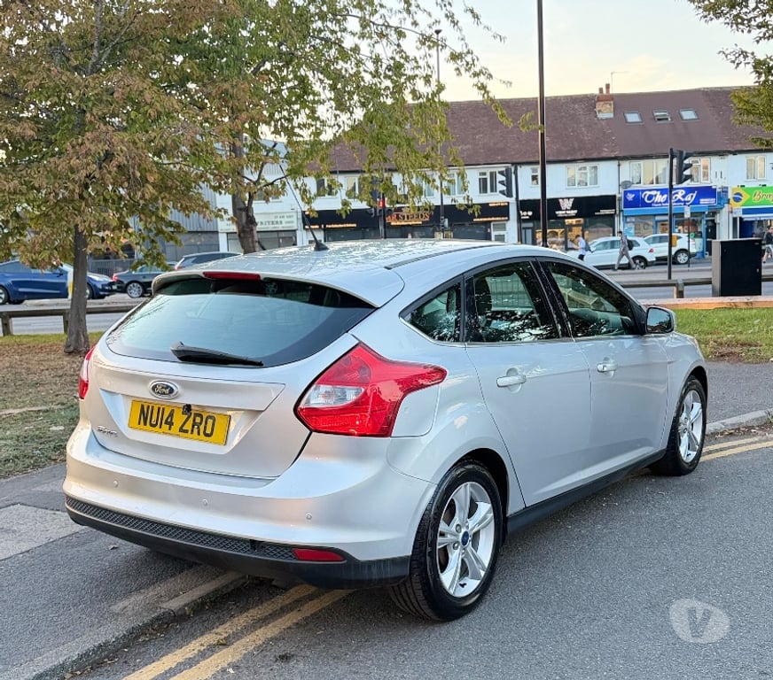 used cars for sale South West London Sutton - Photos for 2014 Ford focus 1.6L petrol automatic ulez free